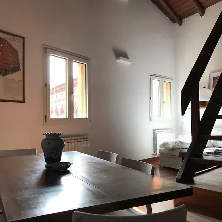 Casa Falegnami 20.19 * ボローニャ